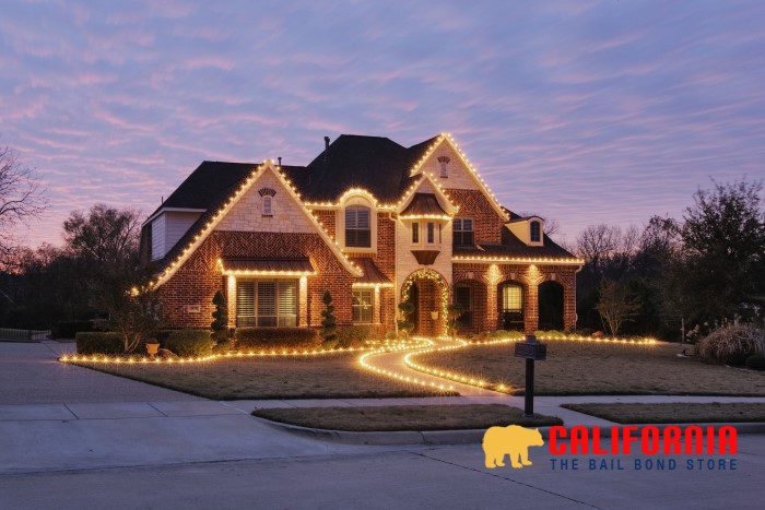 What to Do if Your Neighbor’s Christmas Decorations are Over the Top